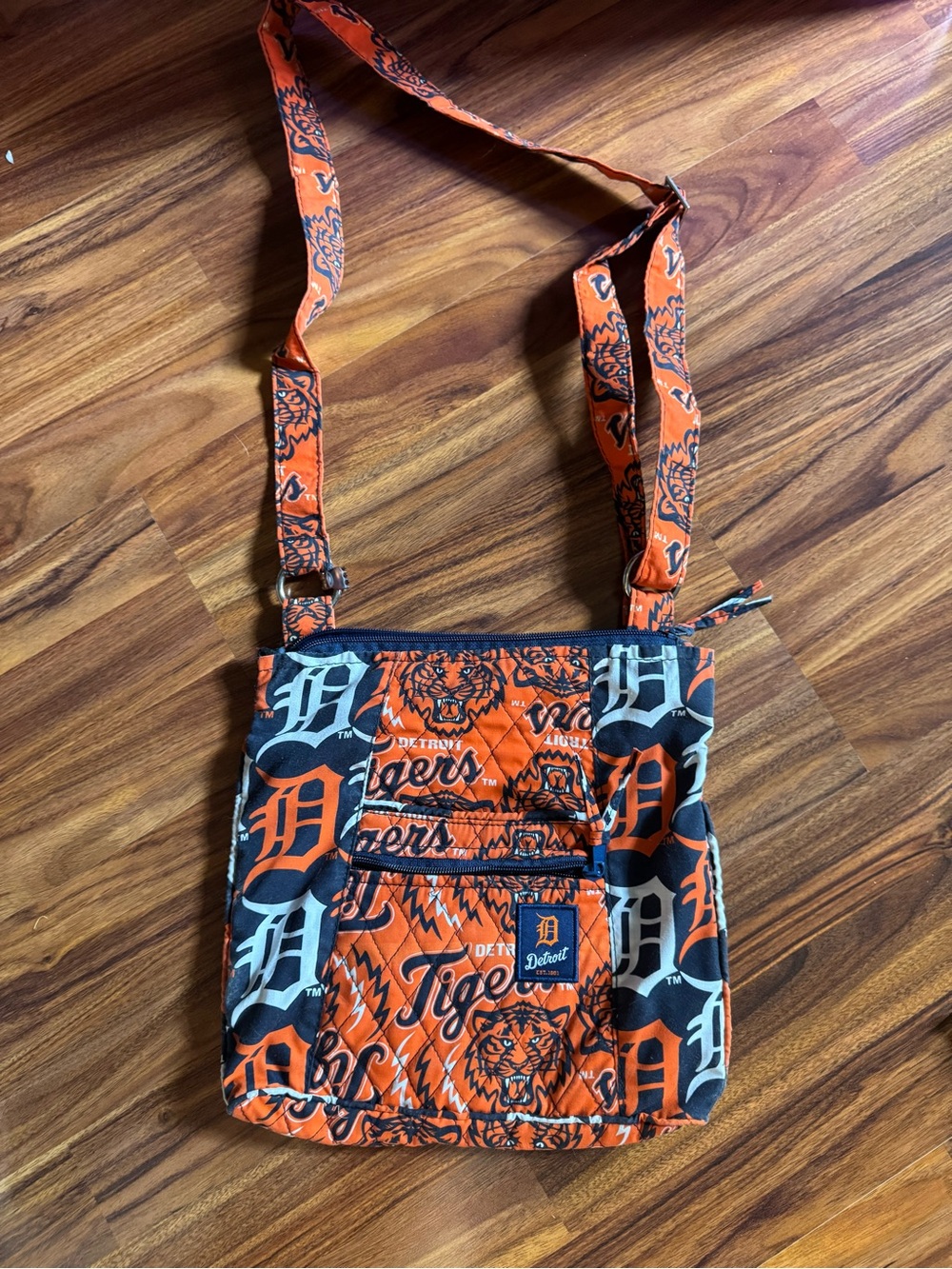 Detroit Tigers Quilted MLB Orange Crossbody Bag game day purse